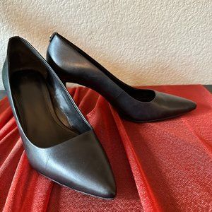 Michael Kors Dorothy stiletto black heels - size 7.5